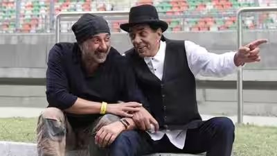 Sunny deol dharmendra.jpg
