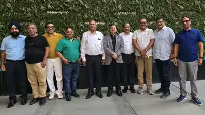 They missed iit in 1984 and joined a new college 40 years later they redefined success.jpg