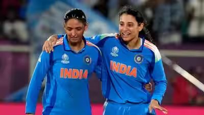 Harmanpreet kaur smriti mandhana.jpg
