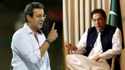 Wasim akram and imran khan.jpg